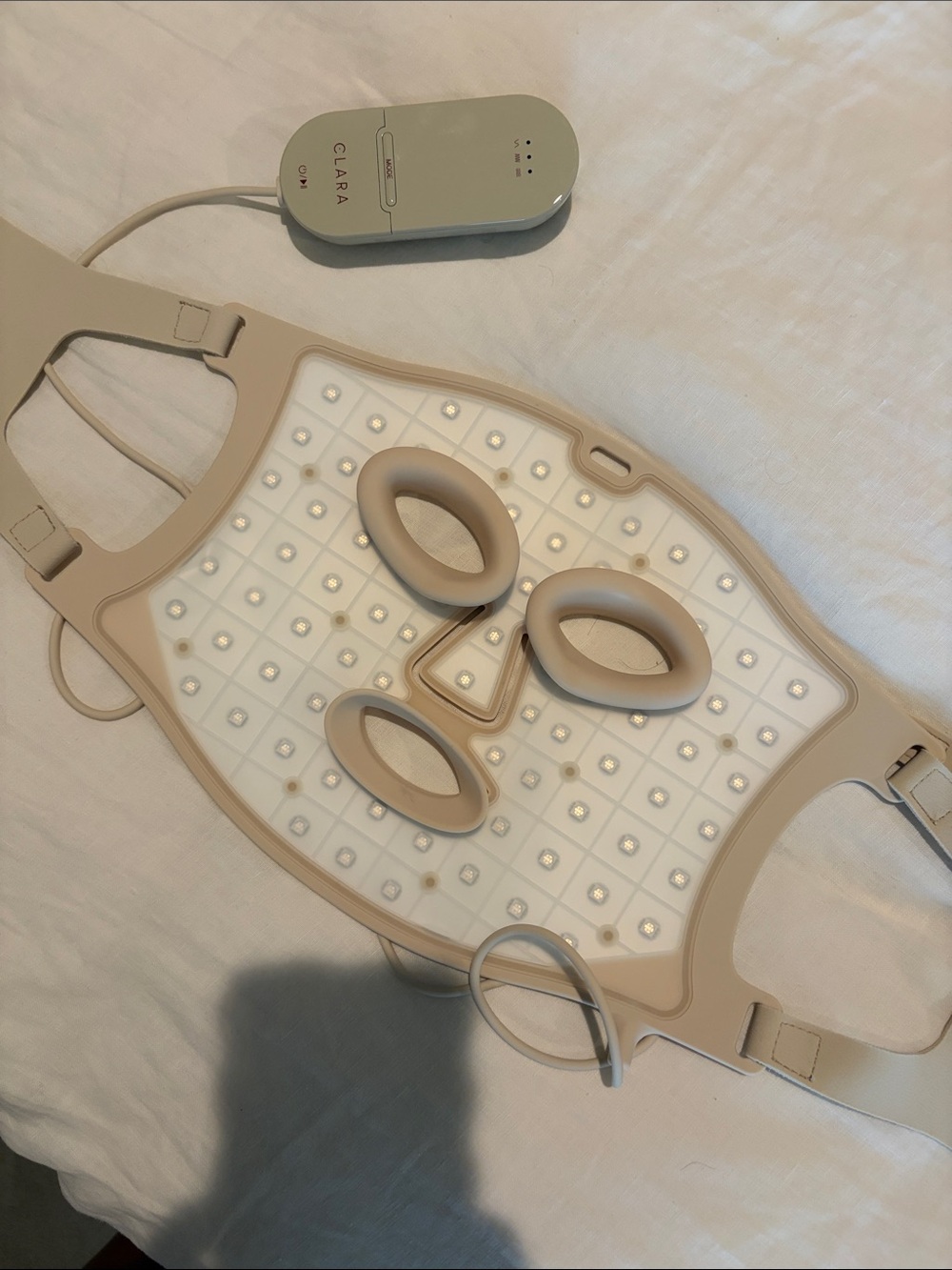 CLARA LED Light Mask - Picture 4 of 6